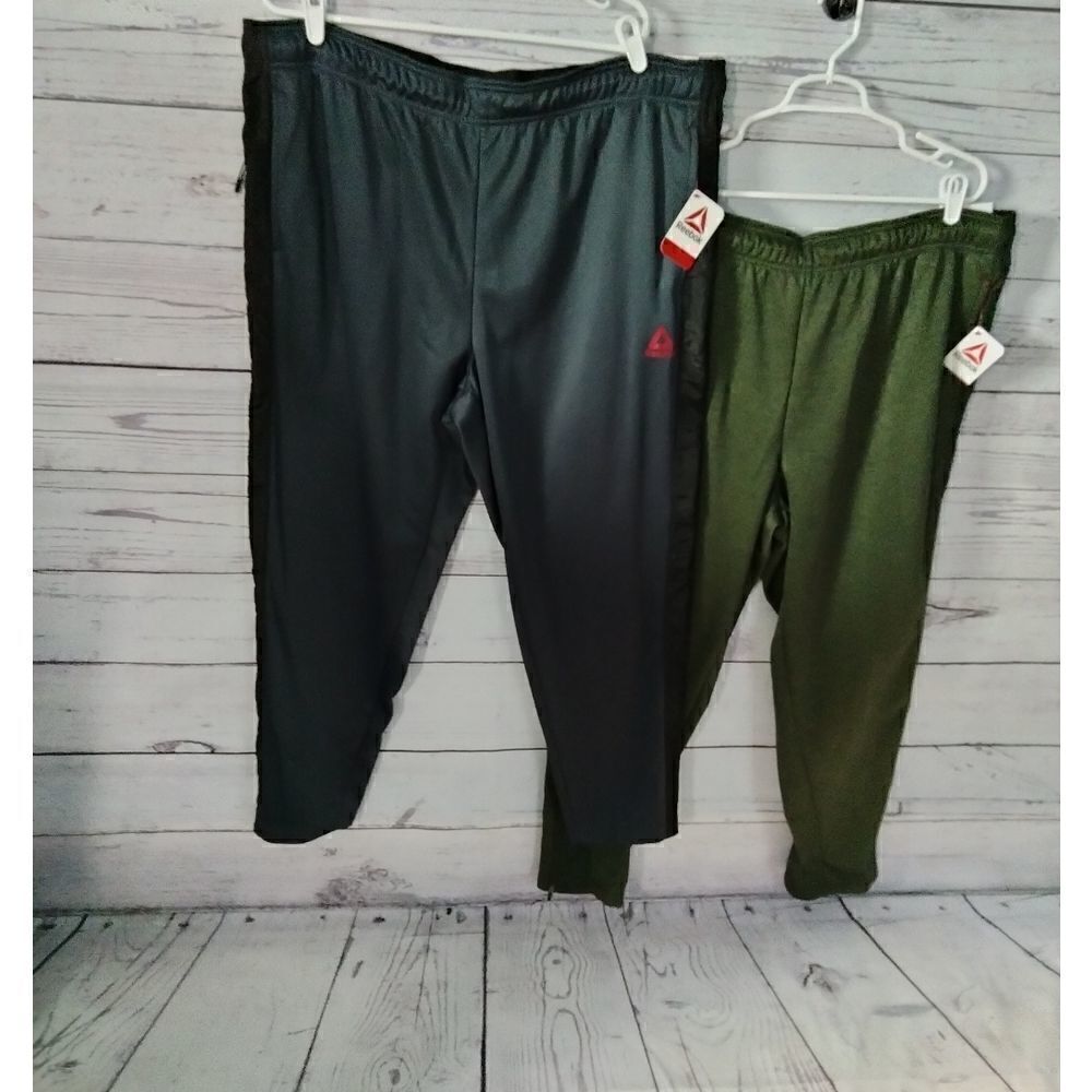 New without tags. "Reebok" men stretch pants